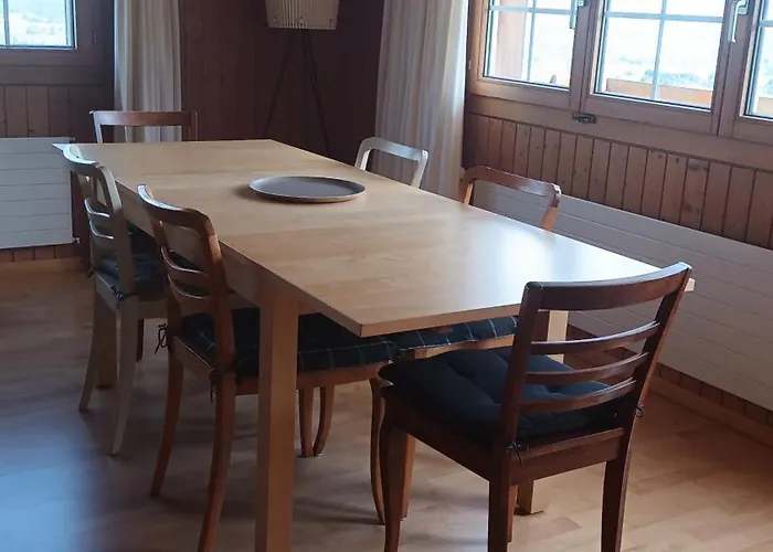 Modern Trifft Tradition Grabs