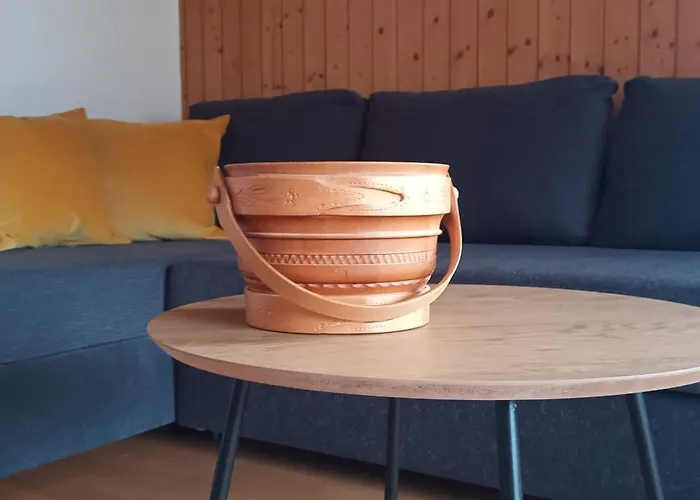 Modern Trifft Tradition Grabs