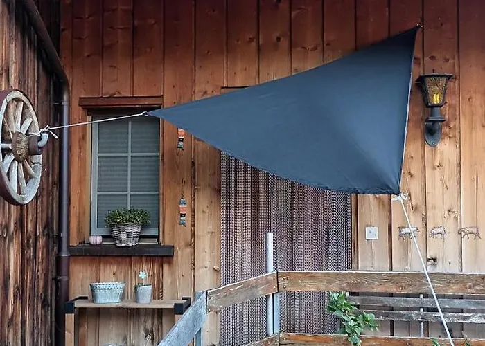 Modern Trifft Tradition *